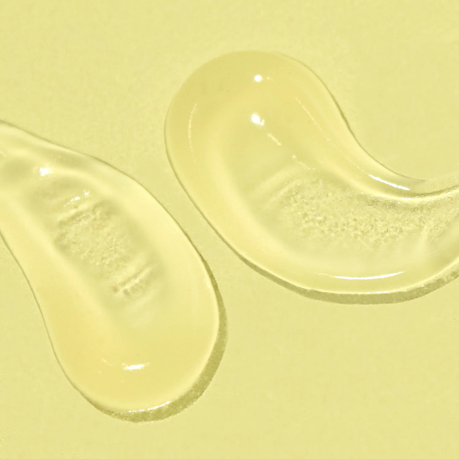 Daily Invisible Gel SPF 40 Sunscreen - Image 3