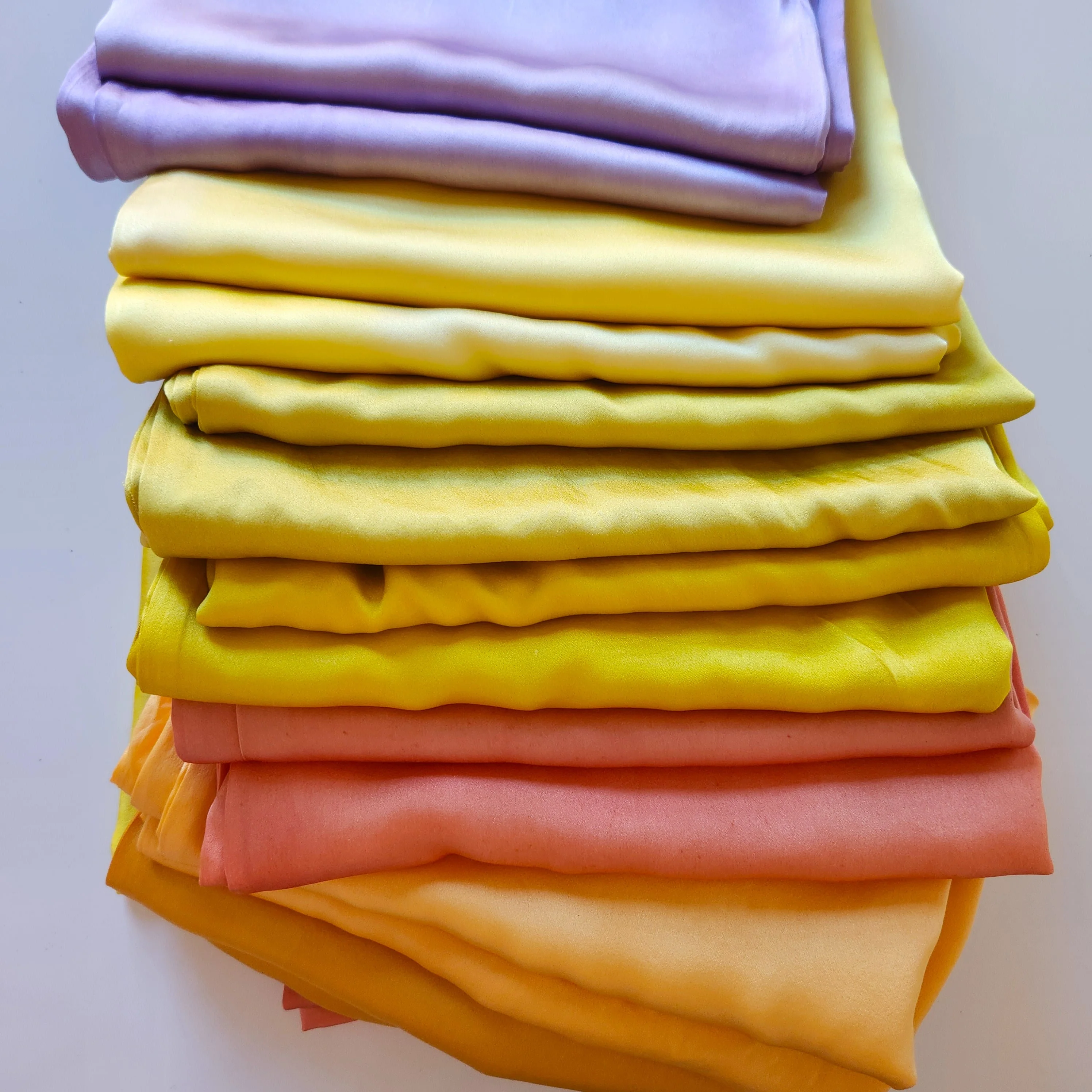 Solid Botanically Dyed Silk Pillowcase - Image 2