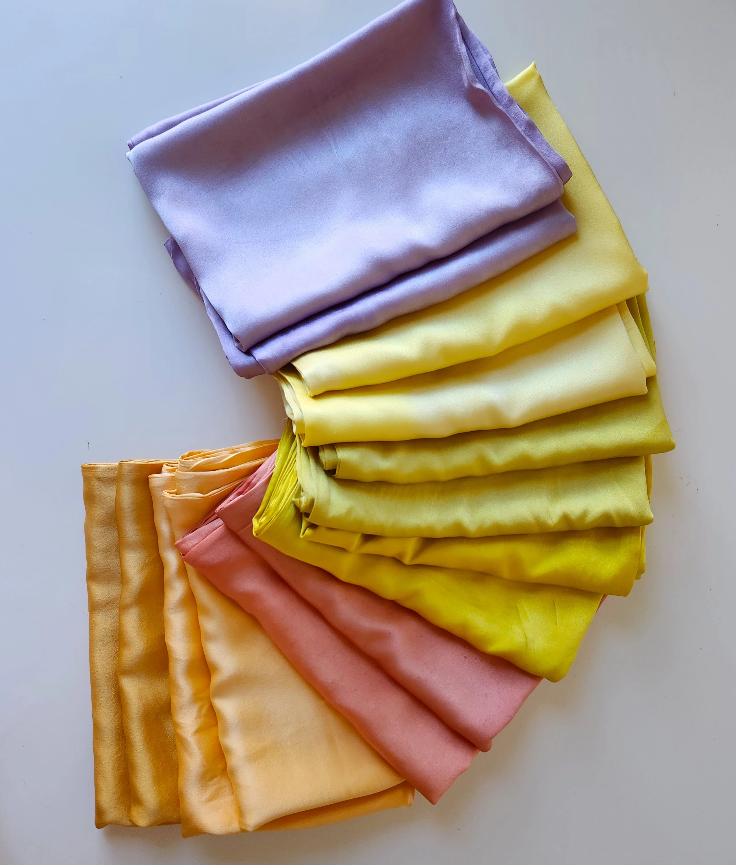 Solid Botanically Dyed Silk Pillowcase - Image 4