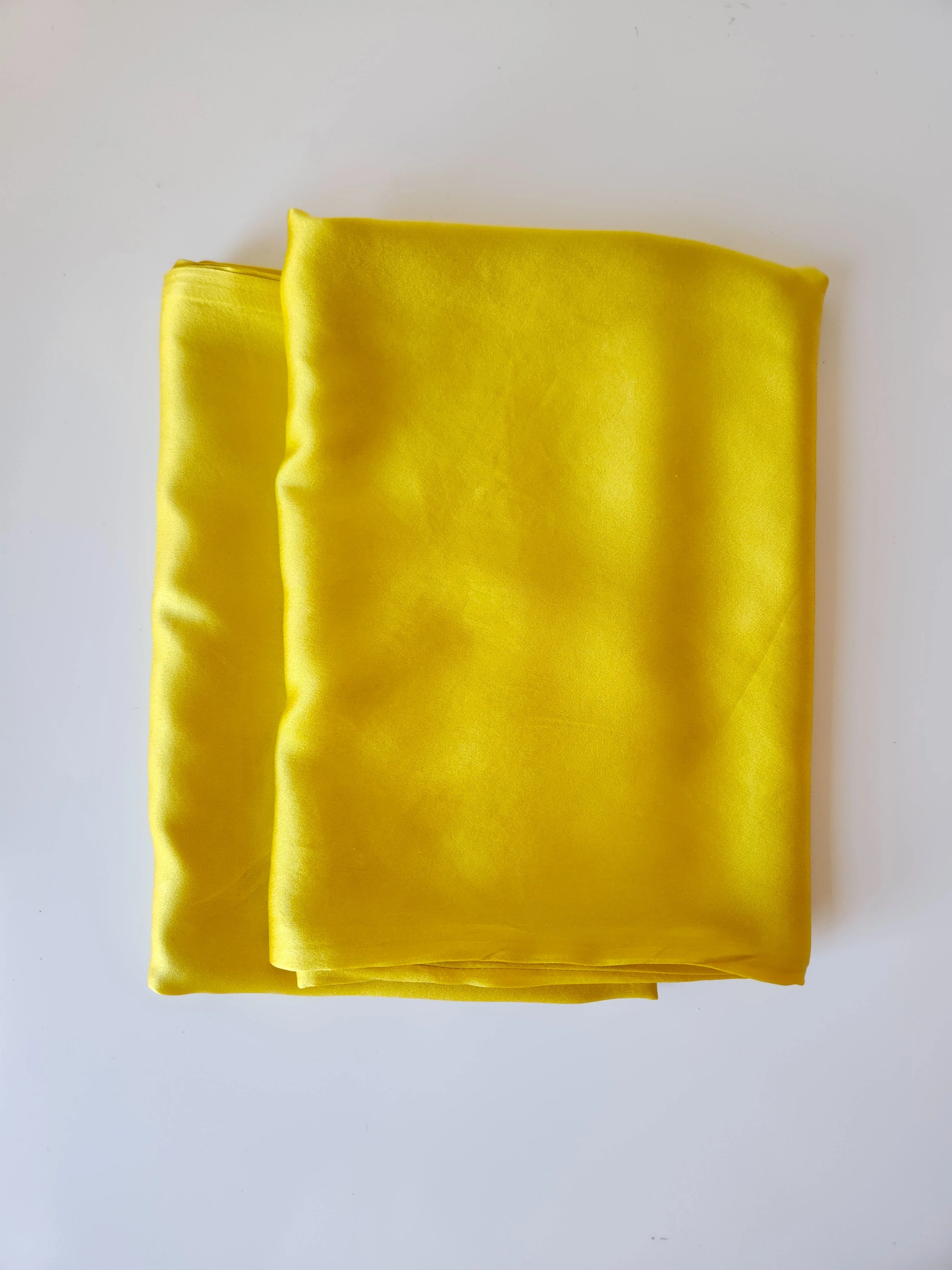 Solid Botanically Dyed Silk Pillowcase - Image 9